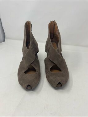 Earthies Taupe Suede Crisscross Peep-Toe Ankle Shoes Size 8 Excellent Condition